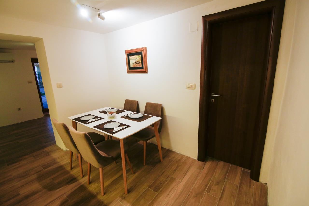 Reina Apartman Petrovac Kültér fotó
