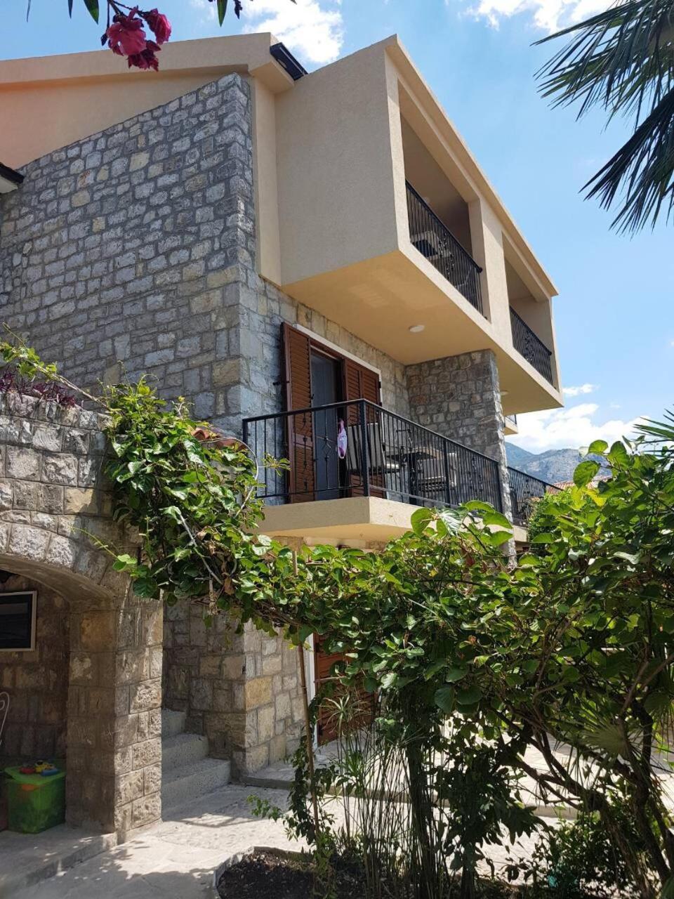 Reina Apartman Petrovac Kültér fotó